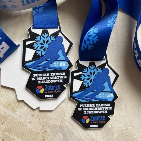 Metalowe medale narciarskie z nadrukiem 3D - granice Zabrza i narciarz